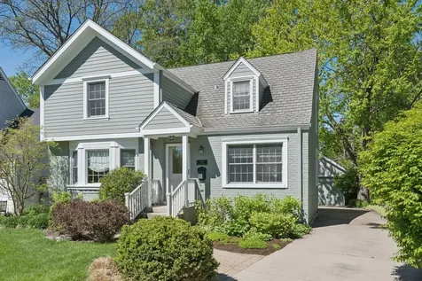 346 Lagoon Drive Northfield IL 60093