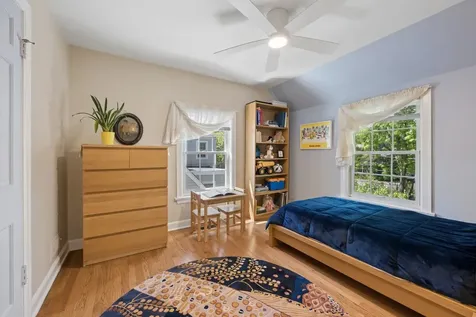 346 Lagoon Drive Northfield IL 60093