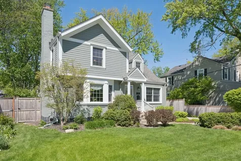346 Lagoon Drive Northfield IL 60093