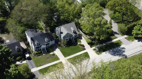 346 Lagoon Drive Northfield IL 60093