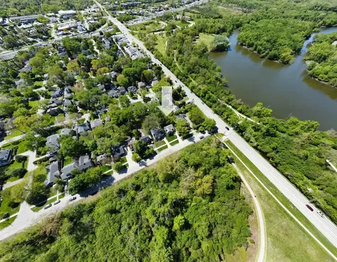 346 Lagoon Drive Northfield IL 60093