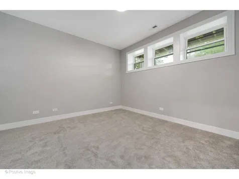 3107 North Oakley Avenue Chicago IL 60618