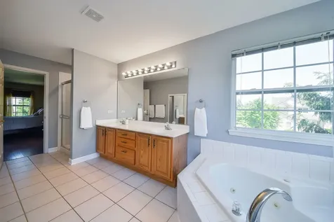 269 Prairieview Drive Geneva IL 60134