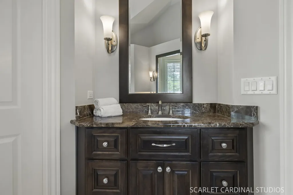 641 South Loomis Street Naperville IL 60540