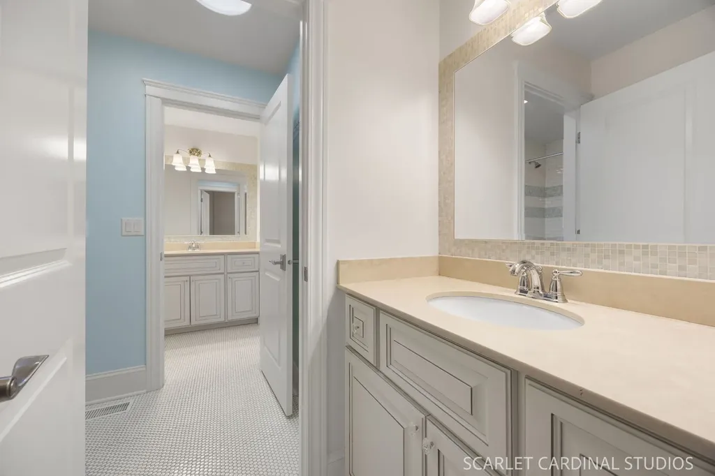 641 South Loomis Street Naperville IL 60540