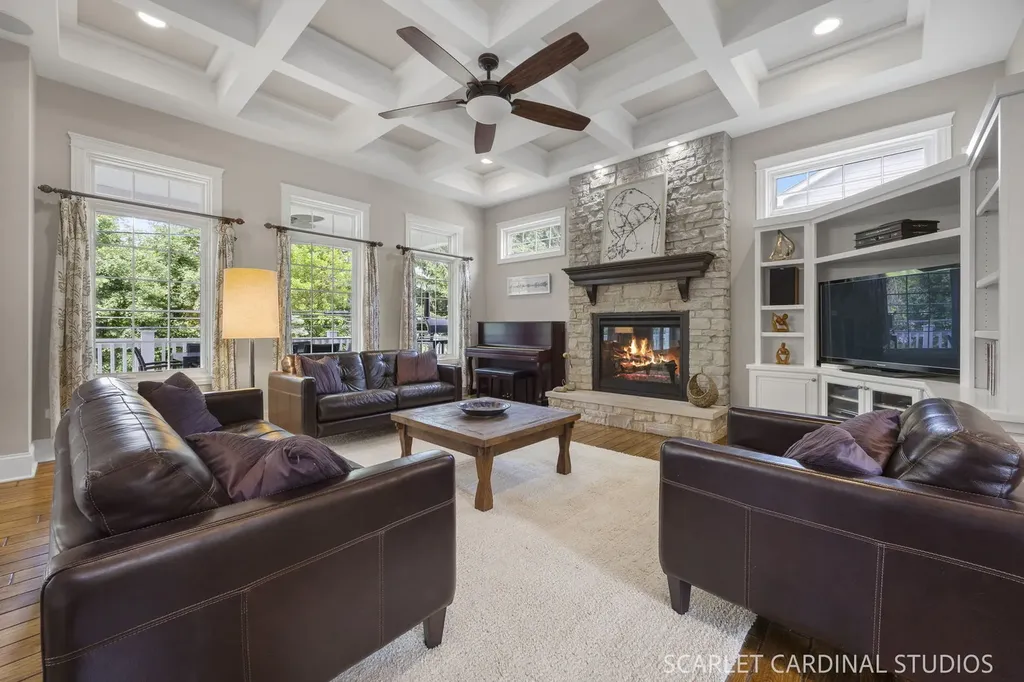 641 South Loomis Street Naperville IL 60540