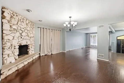 17142 Bernadine Street Lansing IL 60438