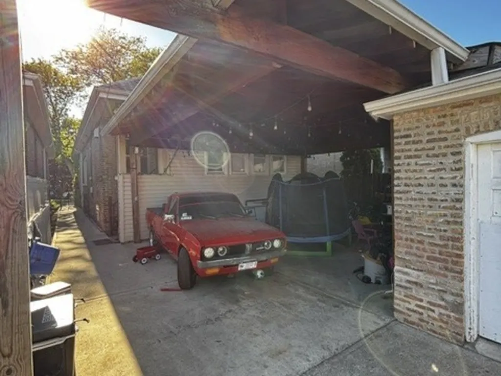 5809 South Spaulding Avenue Chicago IL 60629