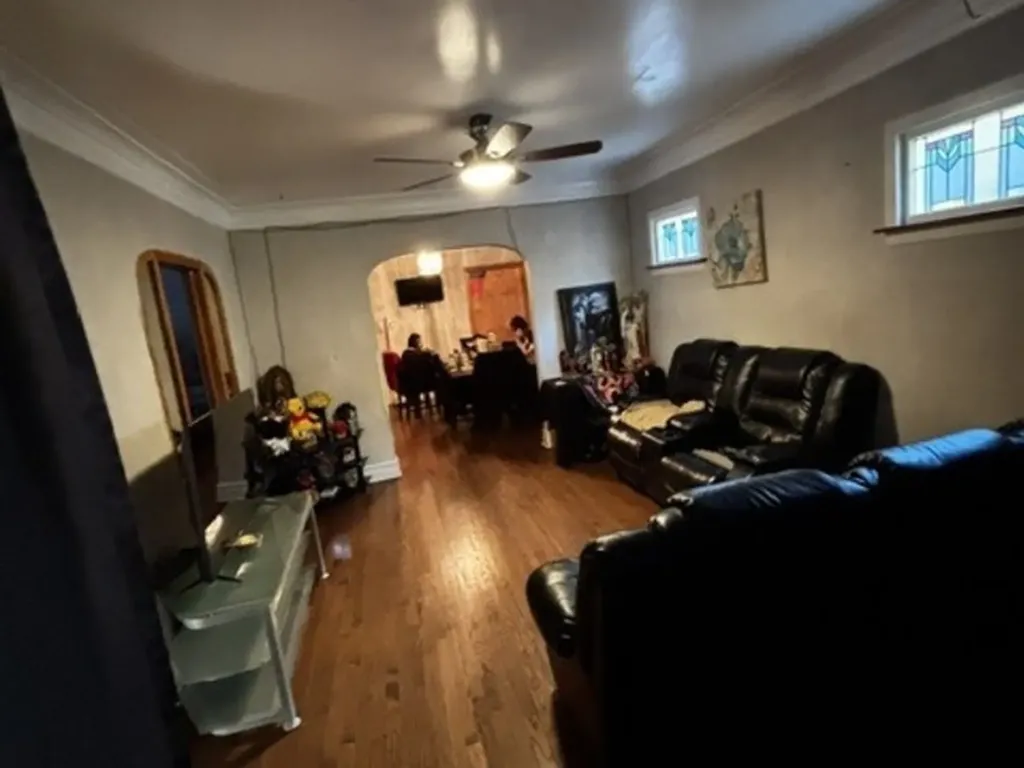 5809 South Spaulding Avenue Chicago IL 60629