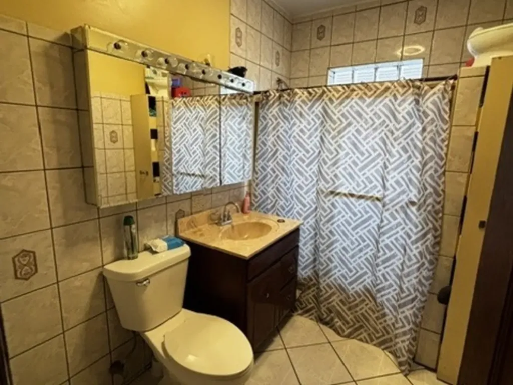 5809 South Spaulding Avenue Chicago IL 60629