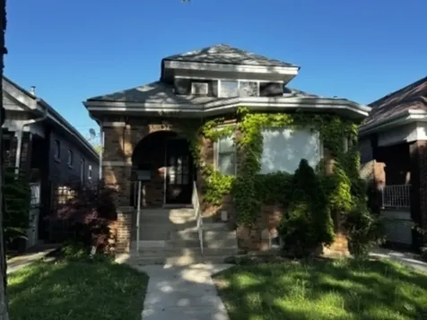 5809 South Spaulding Avenue Chicago IL 60629
