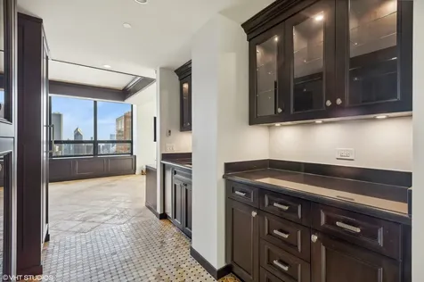 180 East Pearson Street Chicago IL 60611