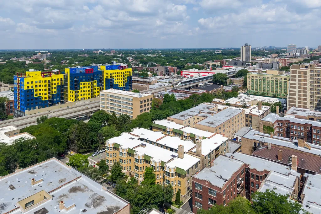 5515 North Winthrop Avenue Chicago IL 60640