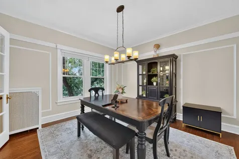 5515 North Winthrop Avenue Chicago IL 60640