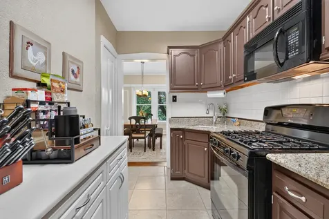 5515 North Winthrop Avenue Chicago IL 60640