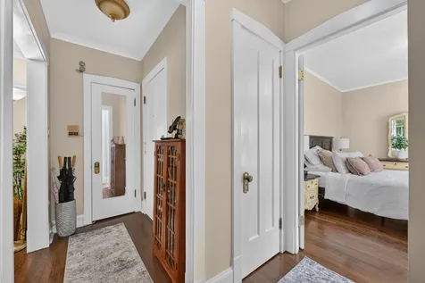 5515 North Winthrop Avenue Chicago IL 60640