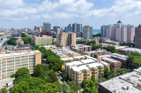 5515 North Winthrop Avenue Chicago IL 60640