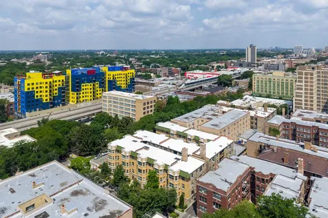 5515 North Winthrop Avenue Chicago IL 60640