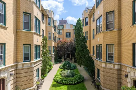 5515 North Winthrop Avenue Chicago IL 60640