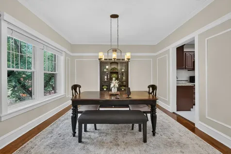 5515 North Winthrop Avenue Chicago IL 60640