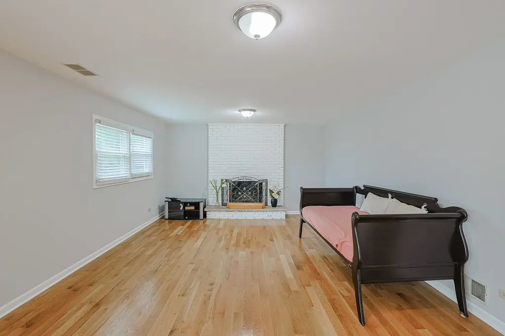 1213 Hawkins Avenue Downers Grove IL 60516