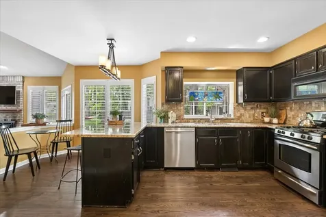 459 Rock Hall Circle Grayslake IL 60030