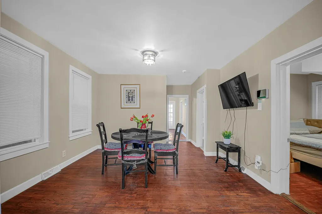 3749 South Union Avenue Chicago IL 60609