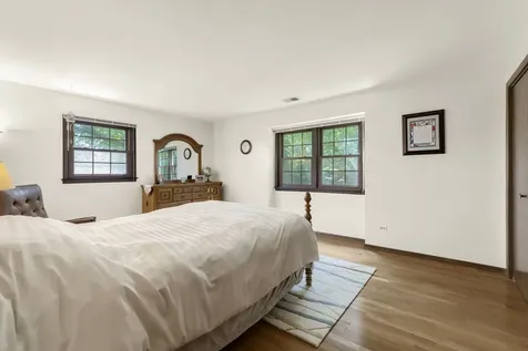 65 Regent Drive Oak Brook IL 60523
