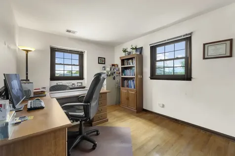 65 Regent Drive Oak Brook IL 60523