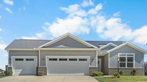 1012 Declaration Drive Savoy IL 61874