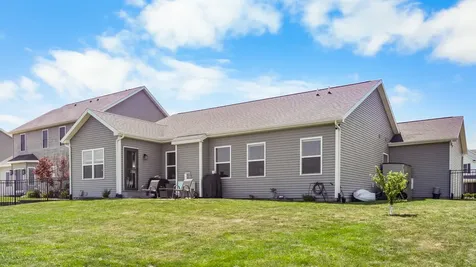 1012 Declaration Drive Savoy IL 61874