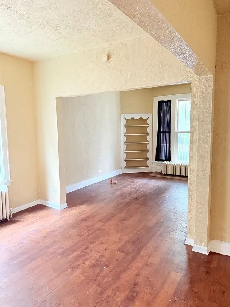 7047 South Eberhart Avenue Chicago IL 60637