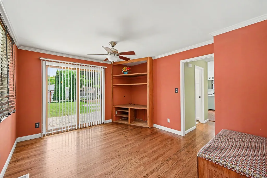 114 West Berkshire Avenue Lombard IL 60148