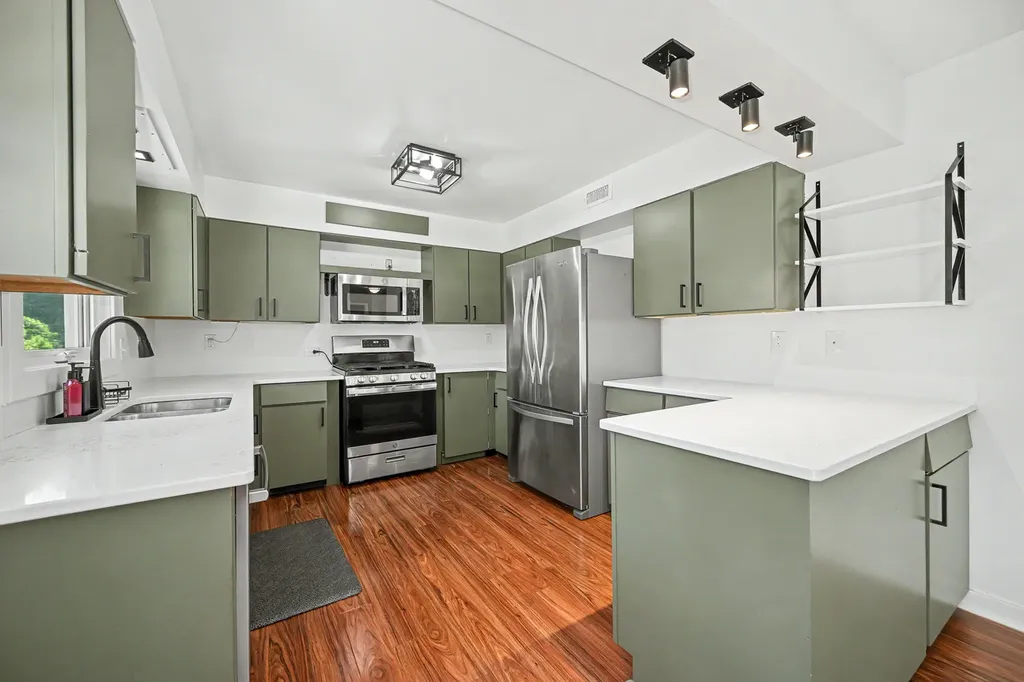 114 West Berkshire Avenue Lombard IL 60148