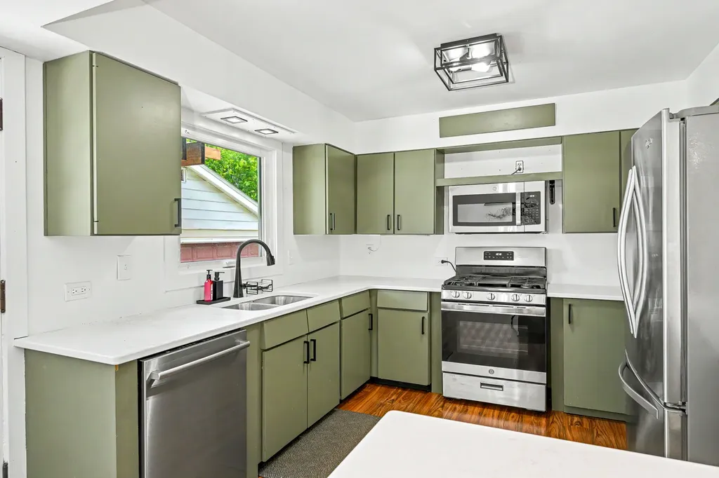 114 West Berkshire Avenue Lombard IL 60148