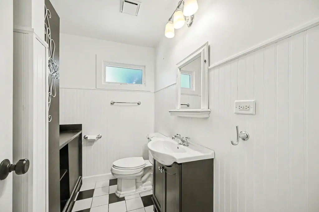 114 West Berkshire Avenue Lombard IL 60148