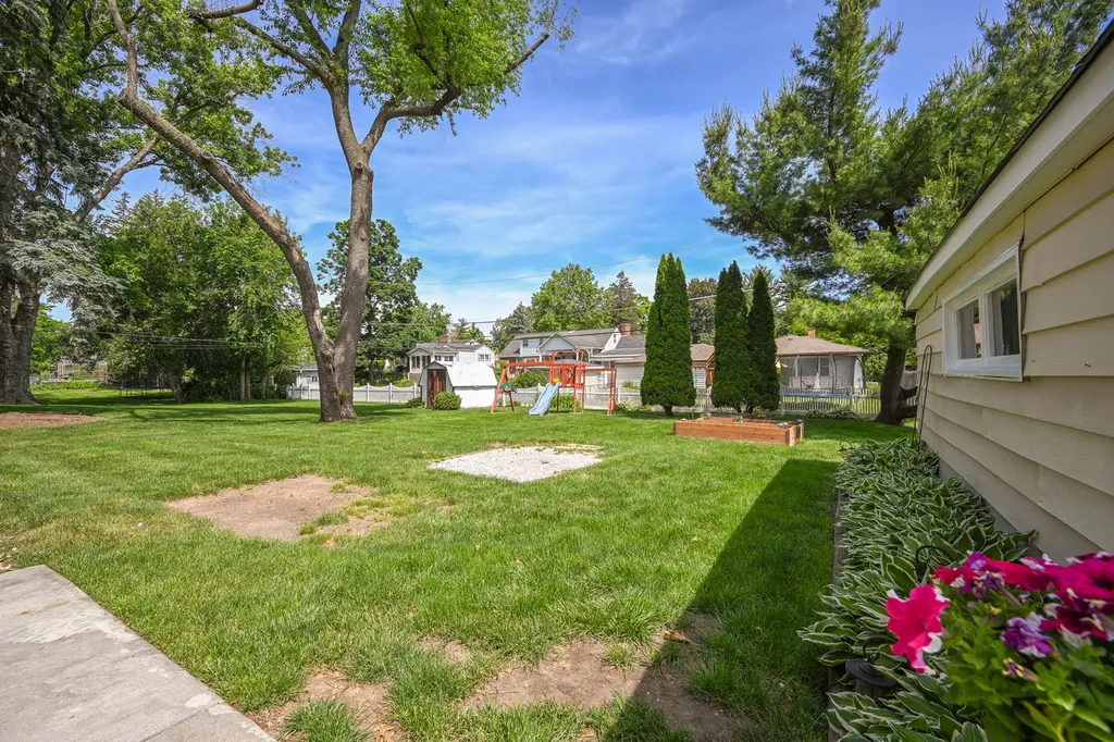 114 West Berkshire Avenue Lombard IL 60148