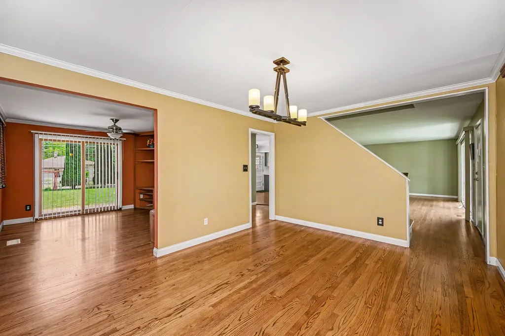 114 West Berkshire Avenue Lombard IL 60148