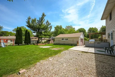 114 West Berkshire Avenue Lombard IL 60148