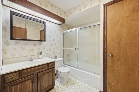 629 North Lakeview Drive Round Lake IL 60073