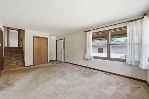 629 North Lakeview Drive Round Lake IL 60073