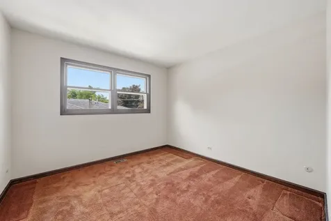 629 North Lakeview Drive Round Lake IL 60073
