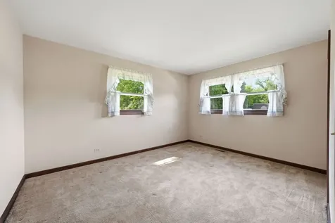 629 North Lakeview Drive Round Lake IL 60073