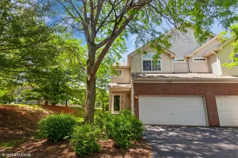 2215 Stoughton Drive Aurora IL 60502