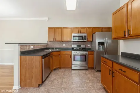 2215 Stoughton Drive Aurora IL 60502