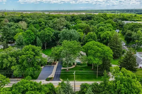 8035 Wolf Road La Grange IL 60525