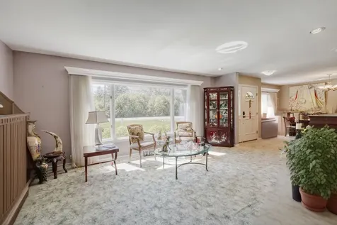 8035 Wolf Road La Grange IL 60525