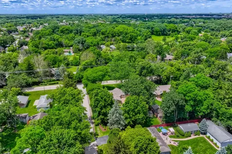 8035 Wolf Road La Grange IL 60525