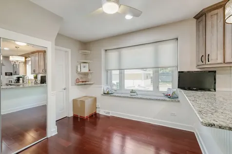 8035 Wolf Road La Grange IL 60525