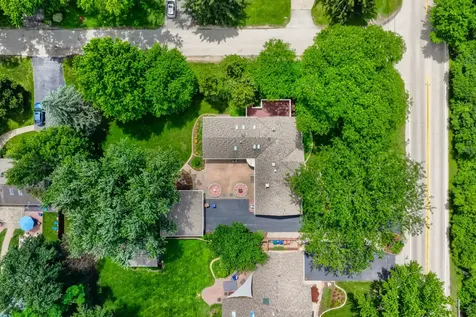 8035 Wolf Road La Grange IL 60525